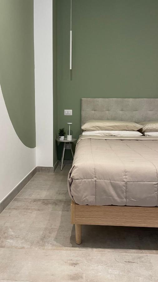 633 Appia Design Affittacamere *